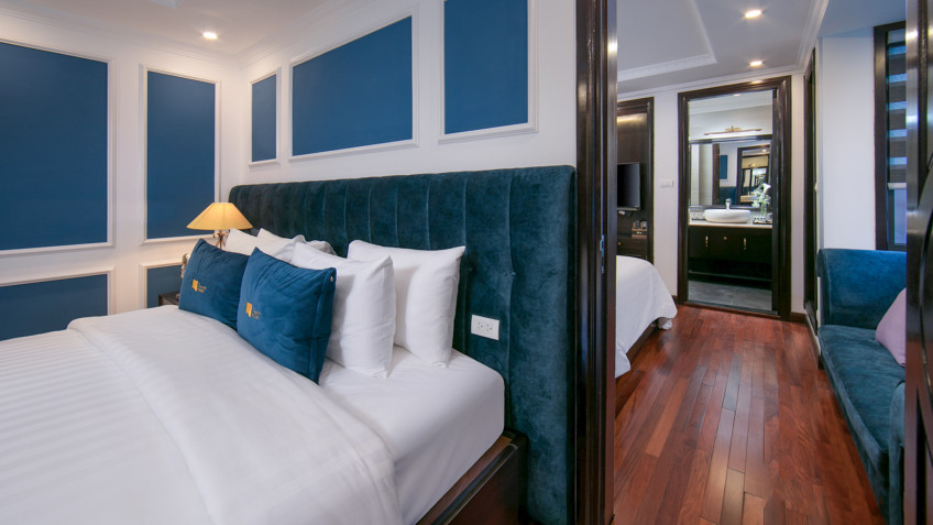 Le Theatre Cruise: Comfortable space of connecting room