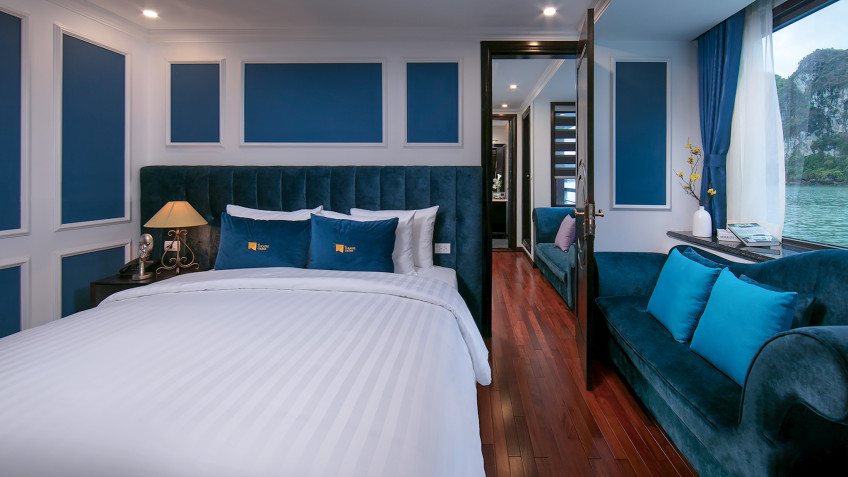 Le Theatre Cruise: Junior Connecting Suite