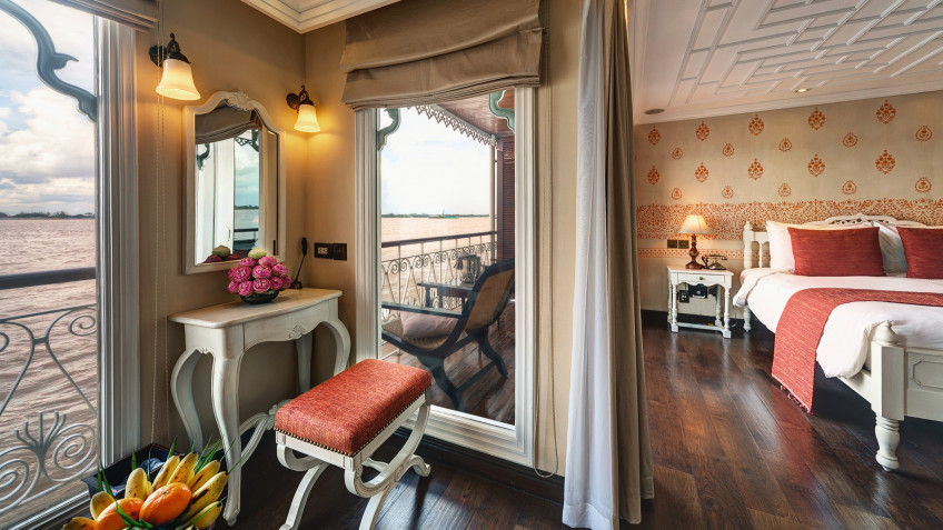 Cozy Ambiance In Bristish Indian Design