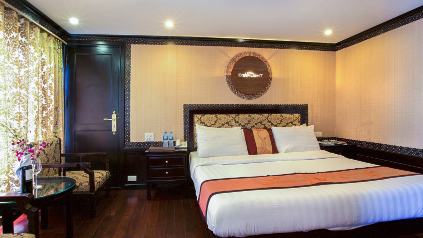 Starlight Cruise: Cozy Deluxe Double Cabin