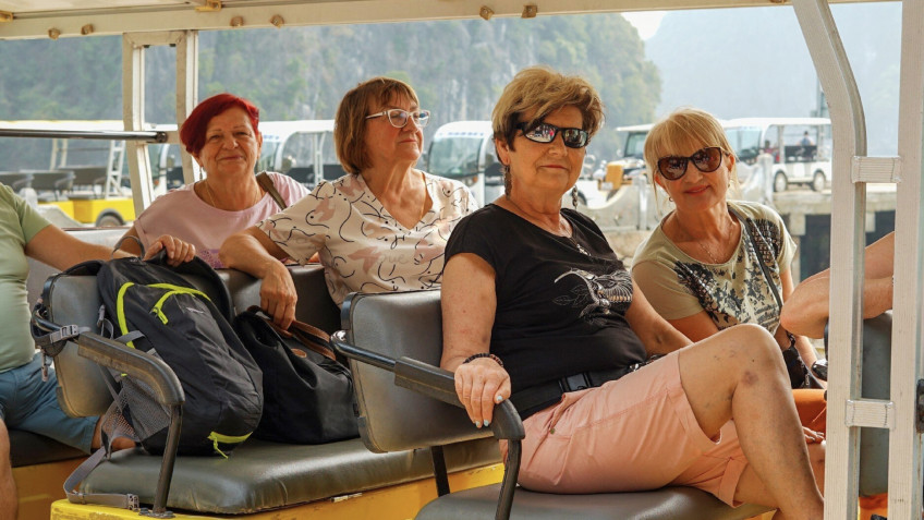 Mon Cheri Cruise: Electric Cart Option