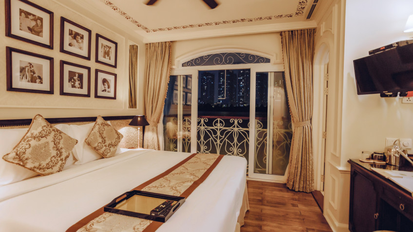 Floor to ceilling Window