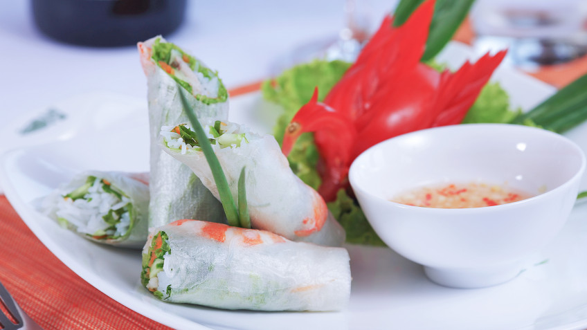 Starlight Cruise: Fresh Traditional Spring Rolls
