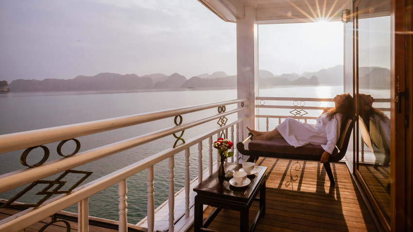 Heritage Line Violet Cruise: Immerse in Lan Ha Bay dusk