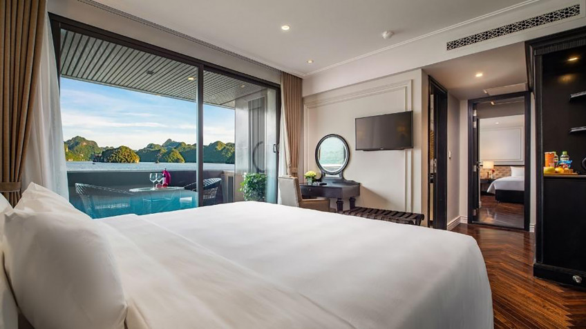 Stellar of the Seas Cruise: Junior Connecting Cabin