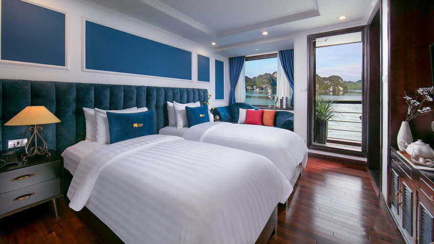 Le Theatre Cruise: Junior Suite