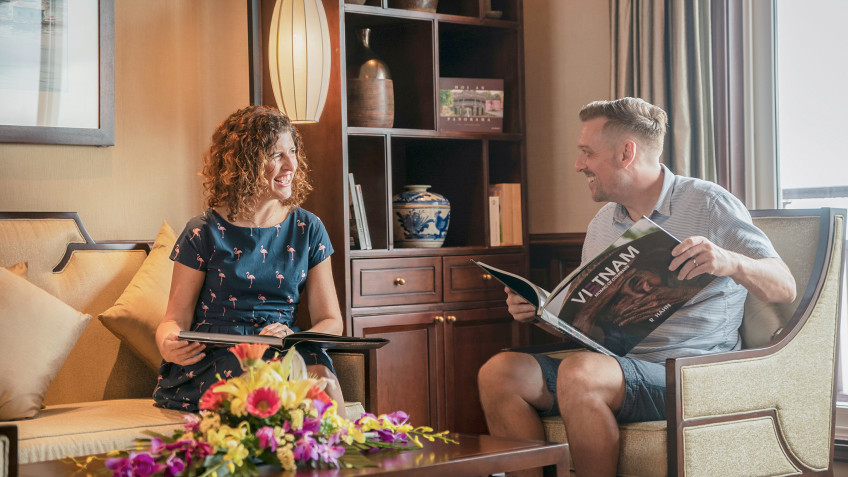 Heritage Line Ginger Cruise: Library Lounge