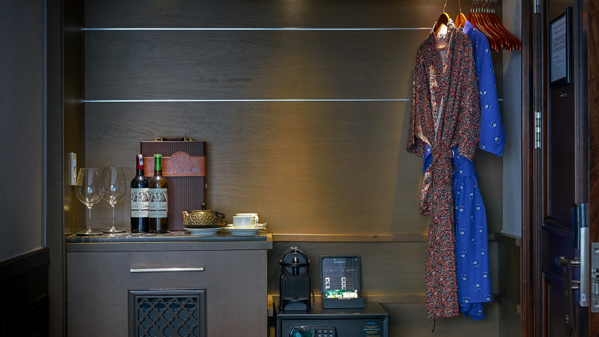 Paradise Grand Cruise: Luxurious Amenities Overnight Cruise