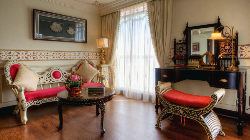 Opulent Sitting Area Of The Taj