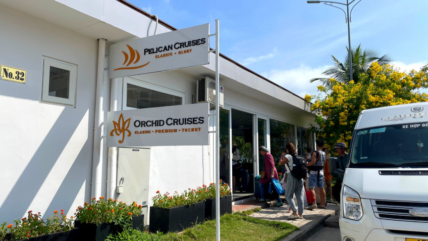 Orchid Classic Cruise: Orchid waiting lounge at Tuan Chau Harbor