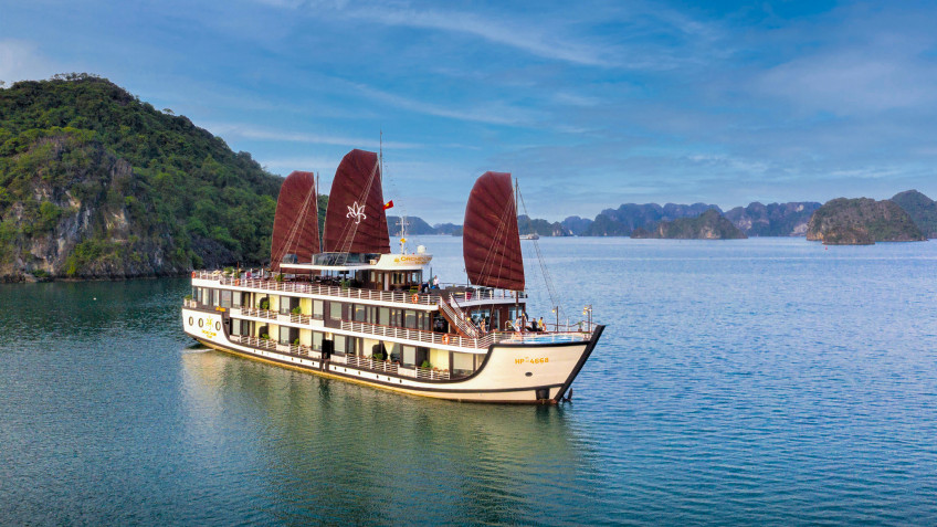 Orchid Trendy Cruise: Orchid Trendy in Lan Ha Bay