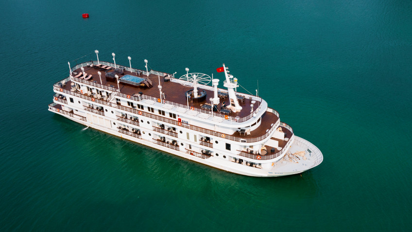 Cruise Through Classic Halong Bay Route