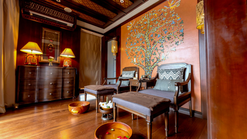 Pleasure Of A Unique Savoir Vivre Onboard