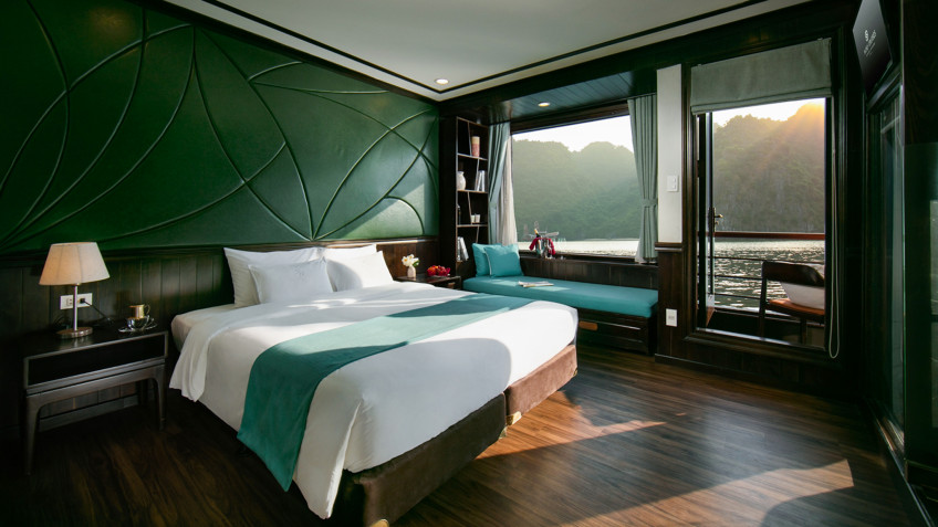 Peony Cruise: Premium Deluxe Double Bed