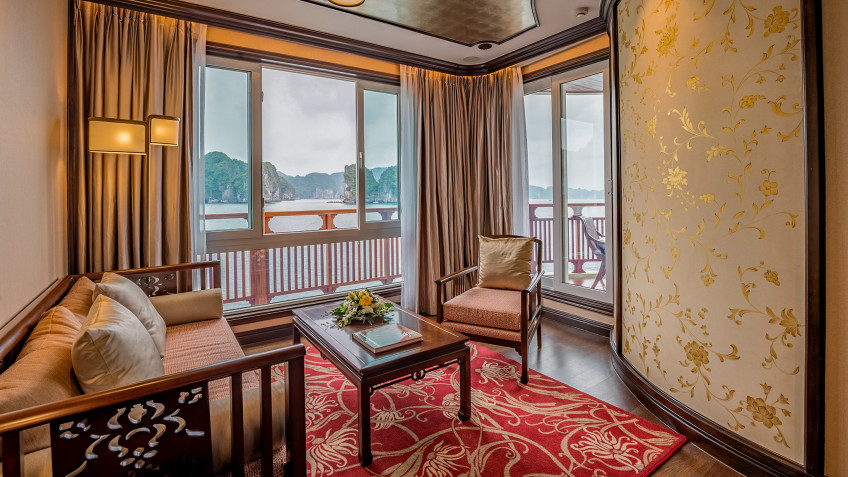 Heritage Line Ylang Cruise: Glory Daisy Lounge