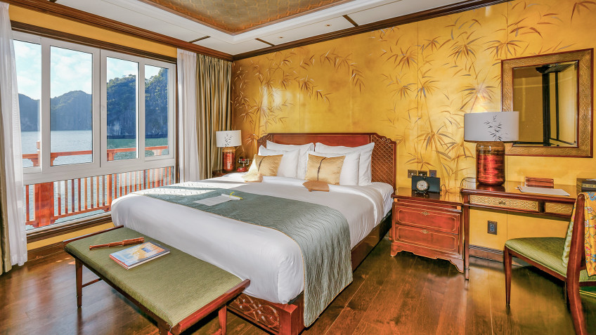 Heritage Line Ylang Cruise: Royal Bamboo Decor