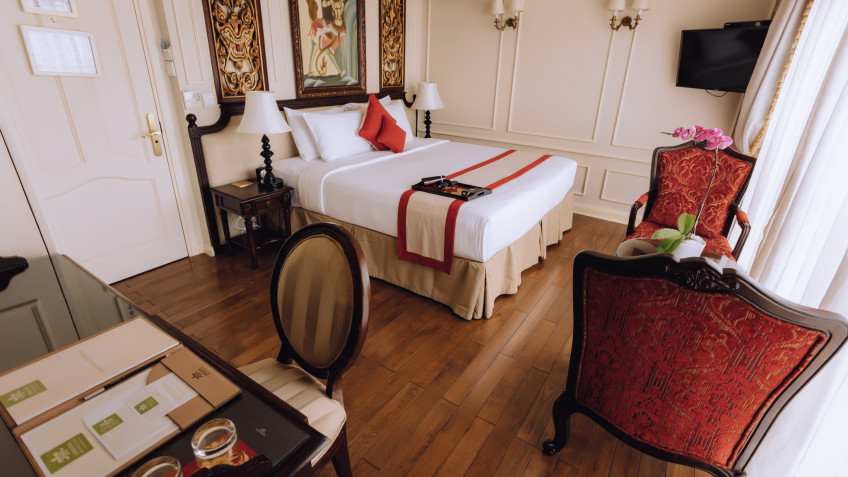 Spacious Room in Cambodian Theme