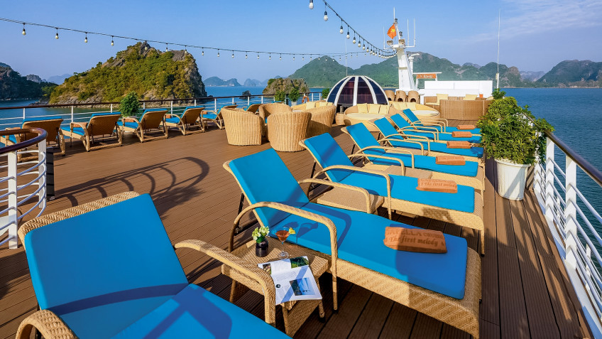 Sunny sundeck over Lan Ha Bay