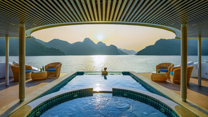 Infinity swimming pool