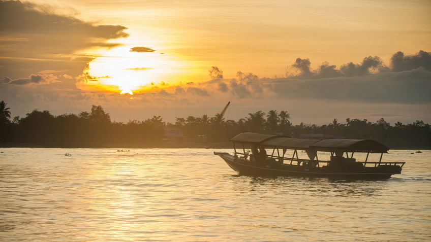 The Beauty Of Sunset Covering River Cruise