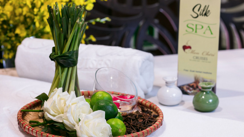 Mon Cheri Cruise: Traditional Spa Therapy