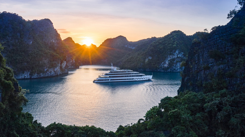 Elite of the Seas Cruise: Wake Up Mesmerizing View