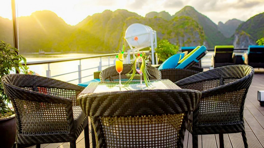 Stellar of the Seas Cruise: Witness The Sunset With Tasty Drinks