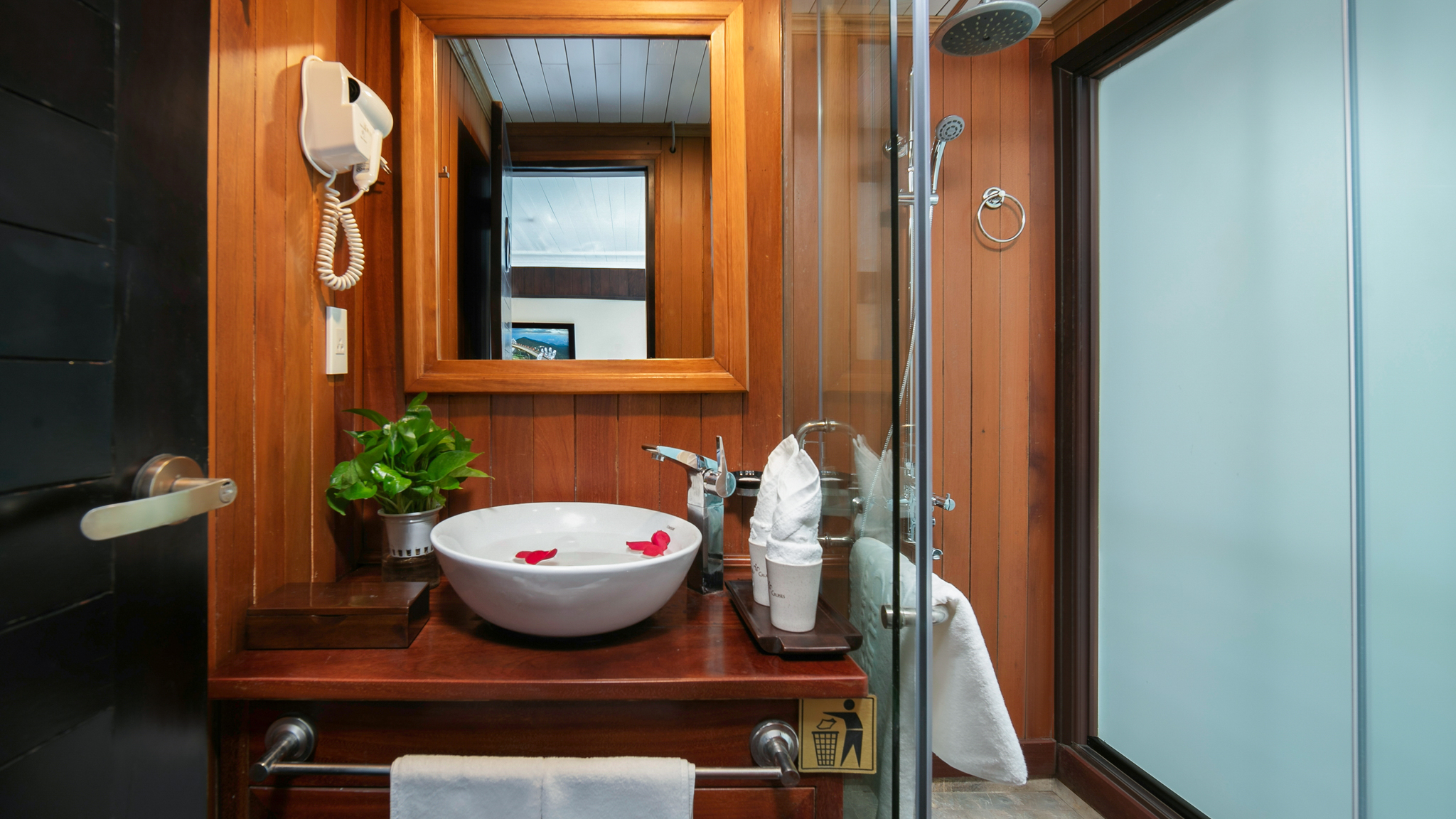 4 Star Wooden Traditional Bathroom