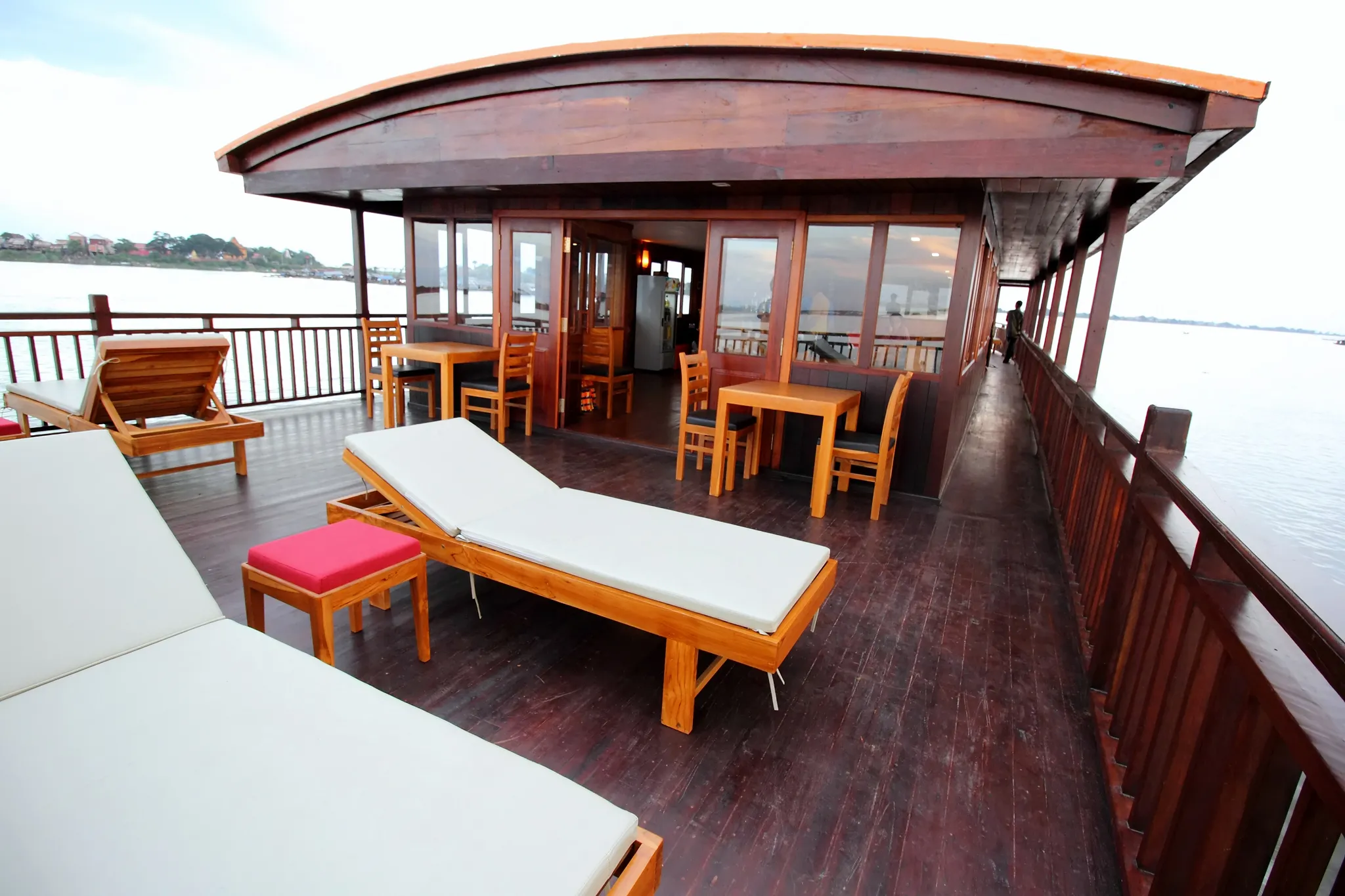 Fantastic Sundeck for chilling out