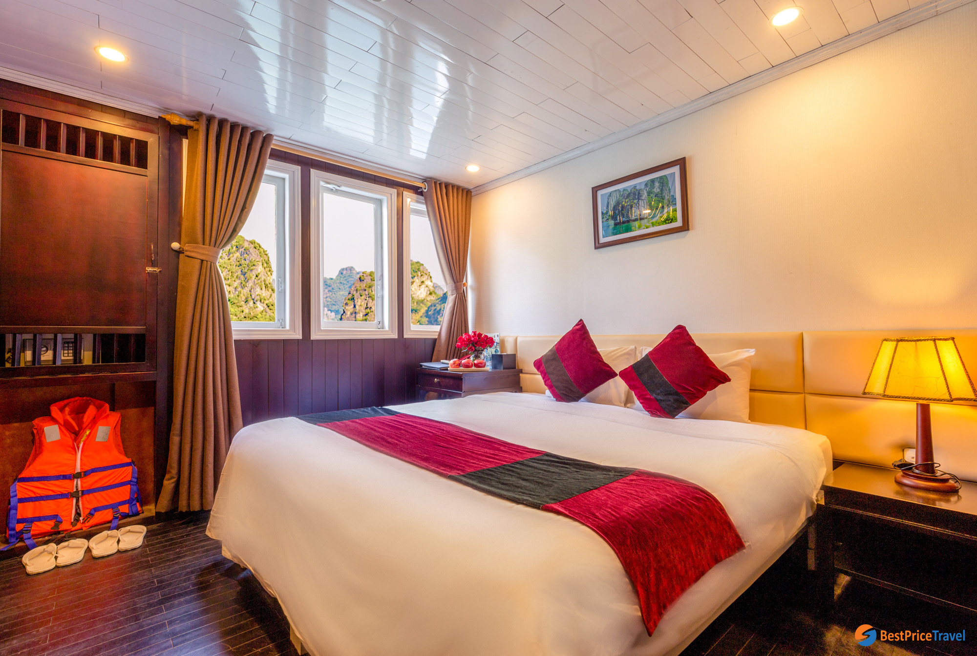 Paloma Cruise Deluxe Ocean View