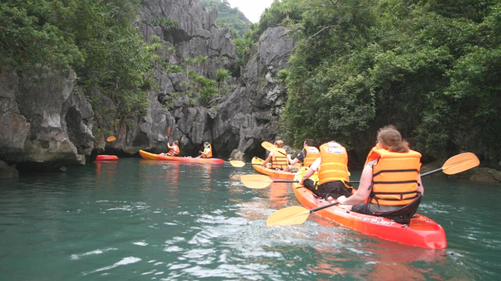 Oriental Sails Cruise Kayaking