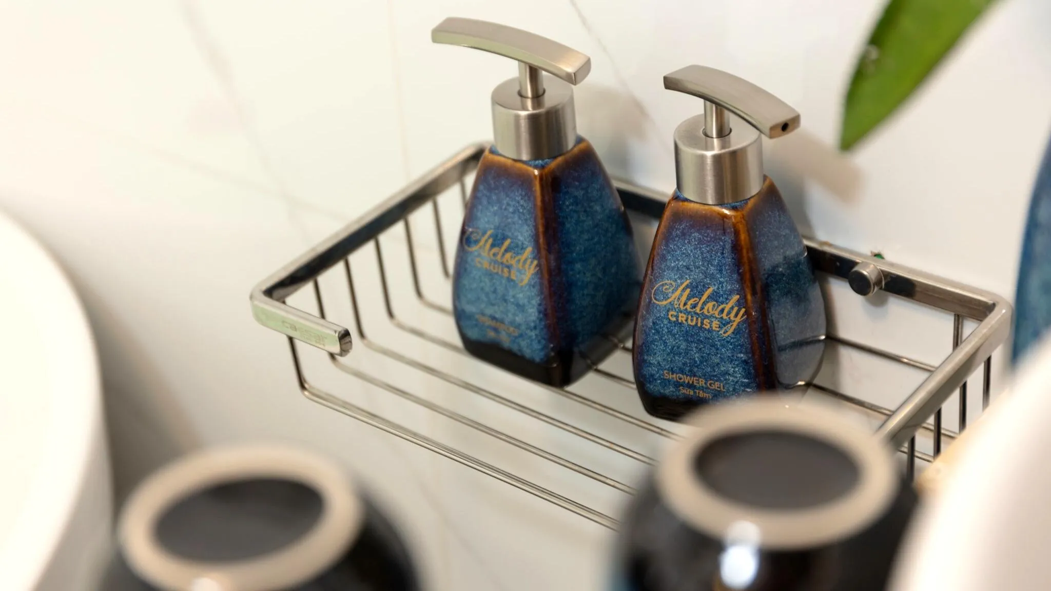 Using refill bottles for ecotourism