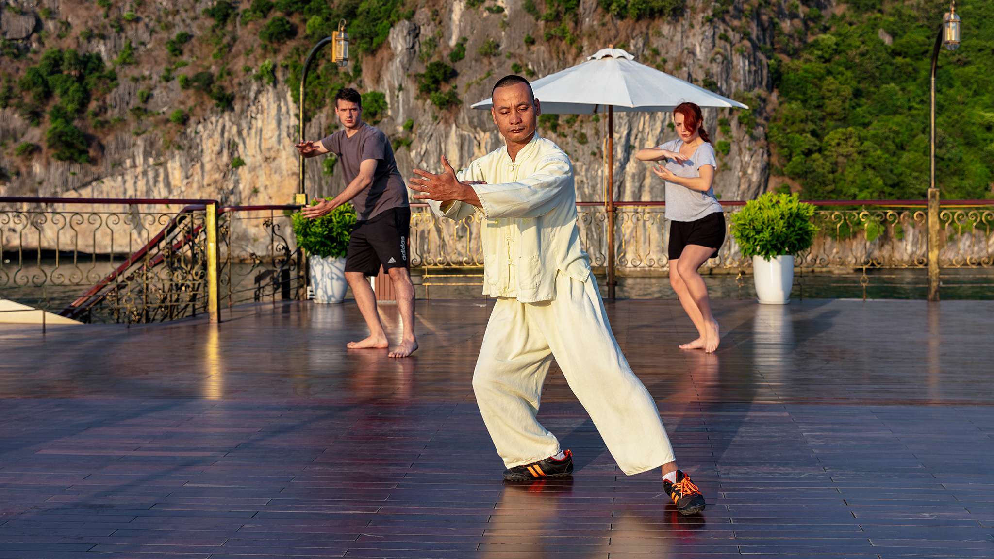 Calma tu mente y estira tus m&uacute;sculos con Tai Chi a primera hora de la ma&ntilde;ana