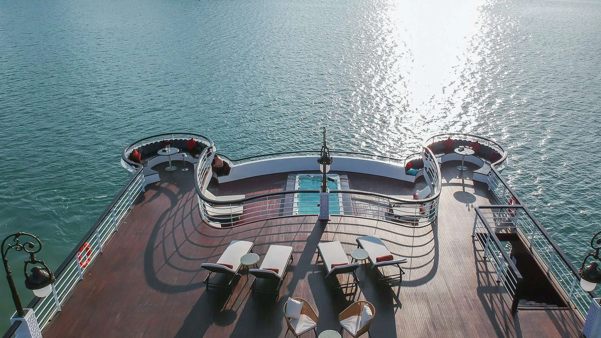 Spacious Twin Sundeck to relax