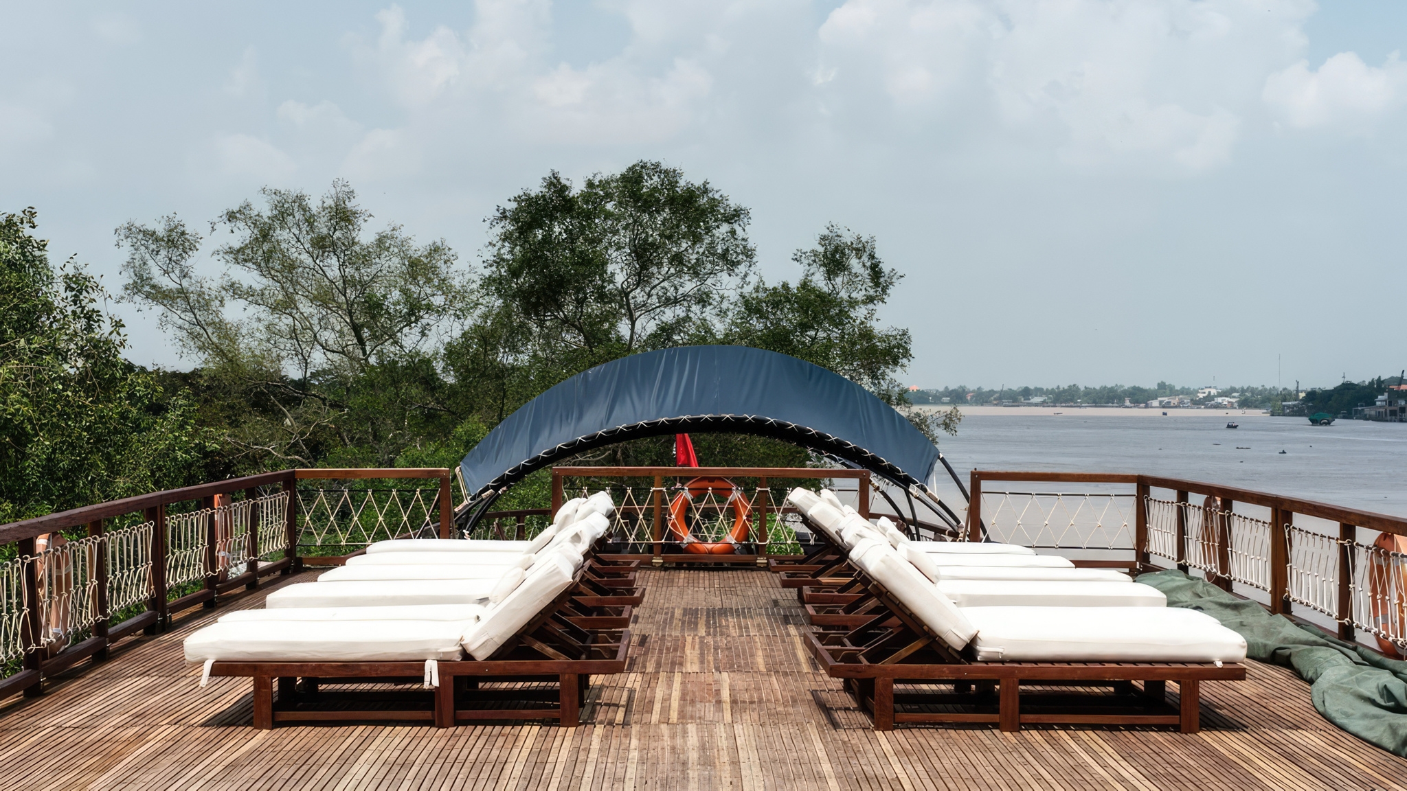 Sundeck
