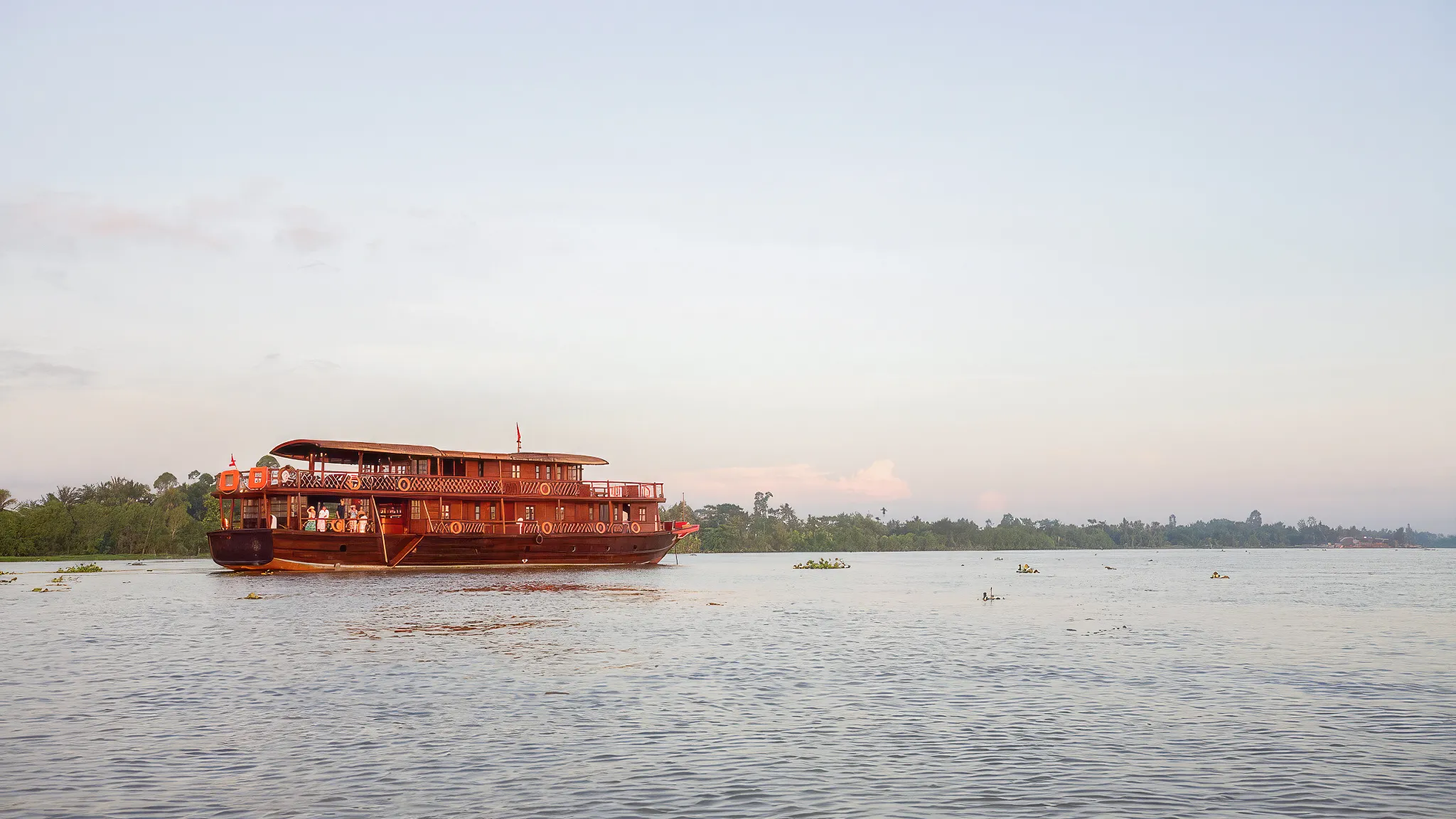 Cruising toward Mang Thit River
