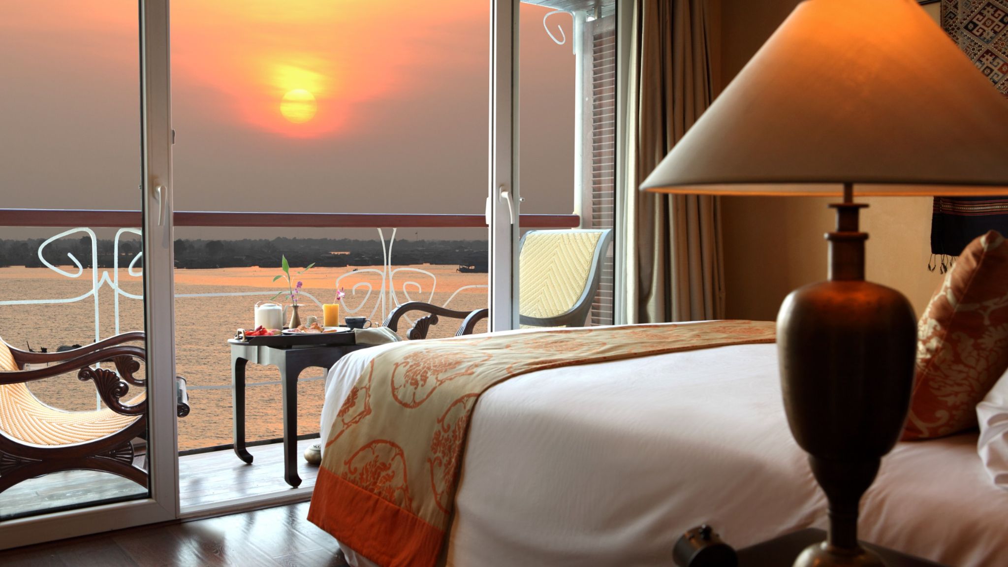 Enjoy The Sunset From The Bed