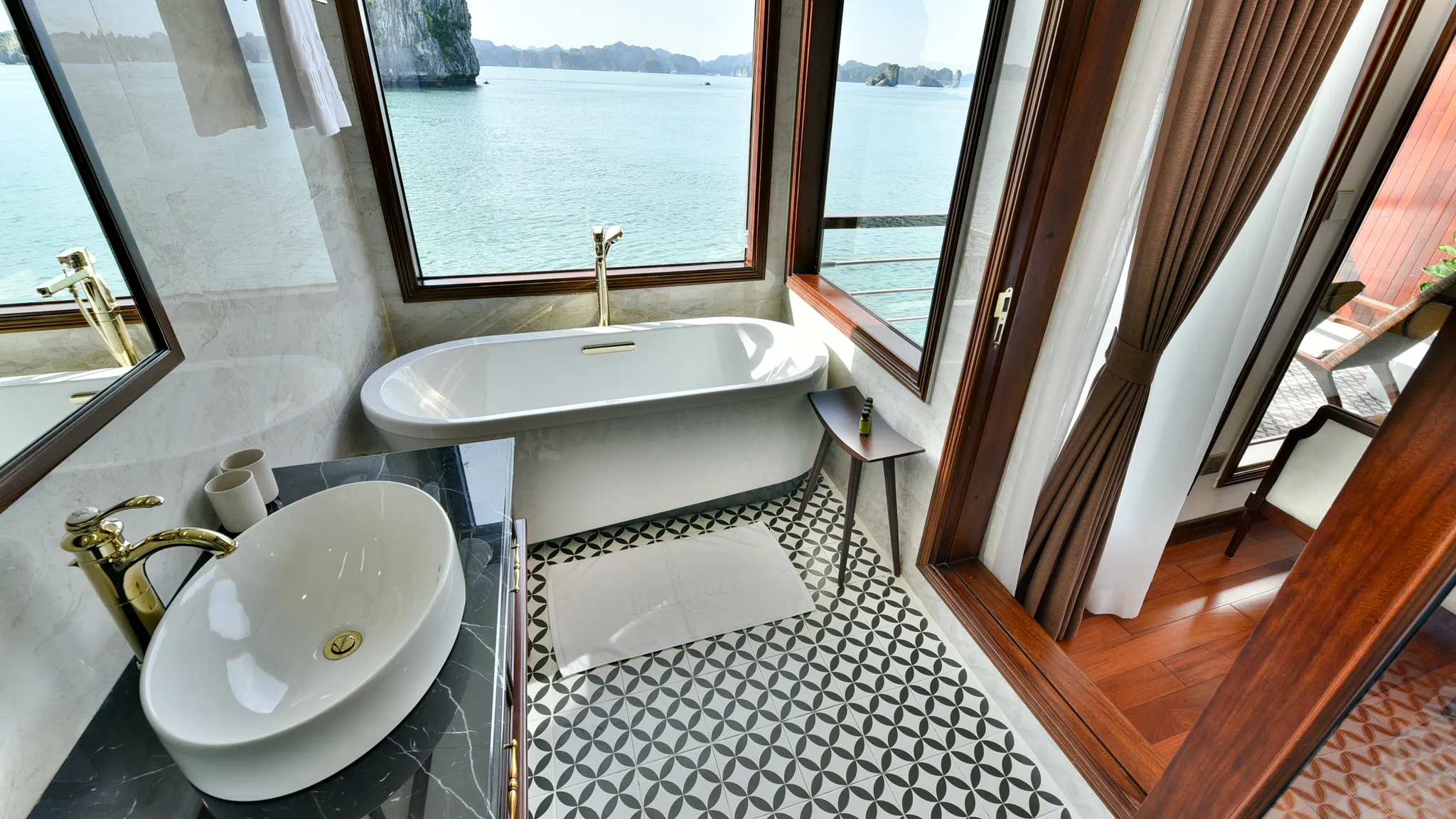 Bathroom with Modern facilities