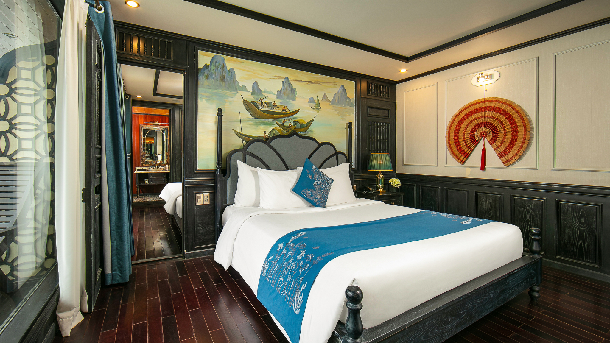 Connecting Cabin for Groups