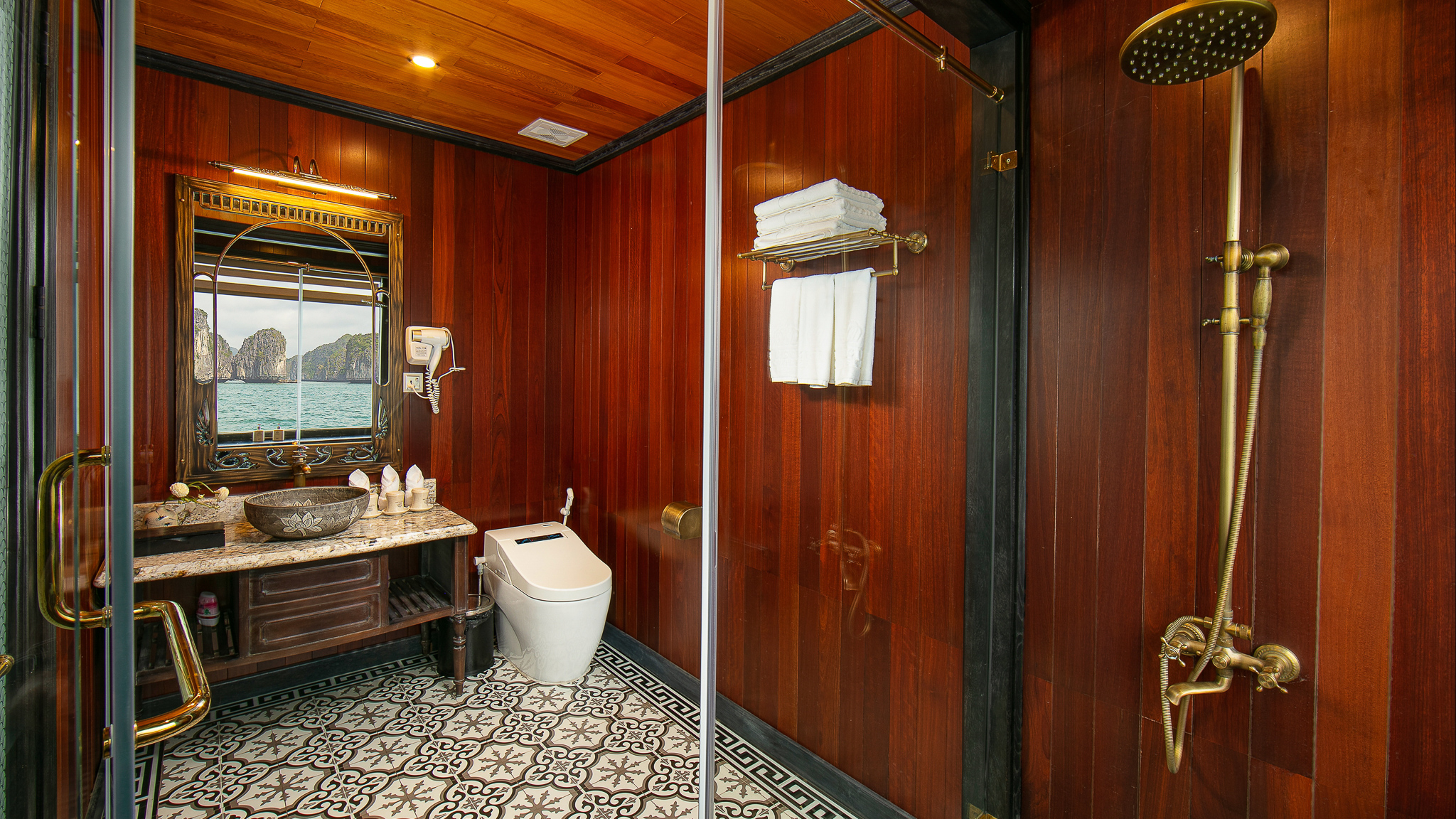 The Luxurious Bathroom