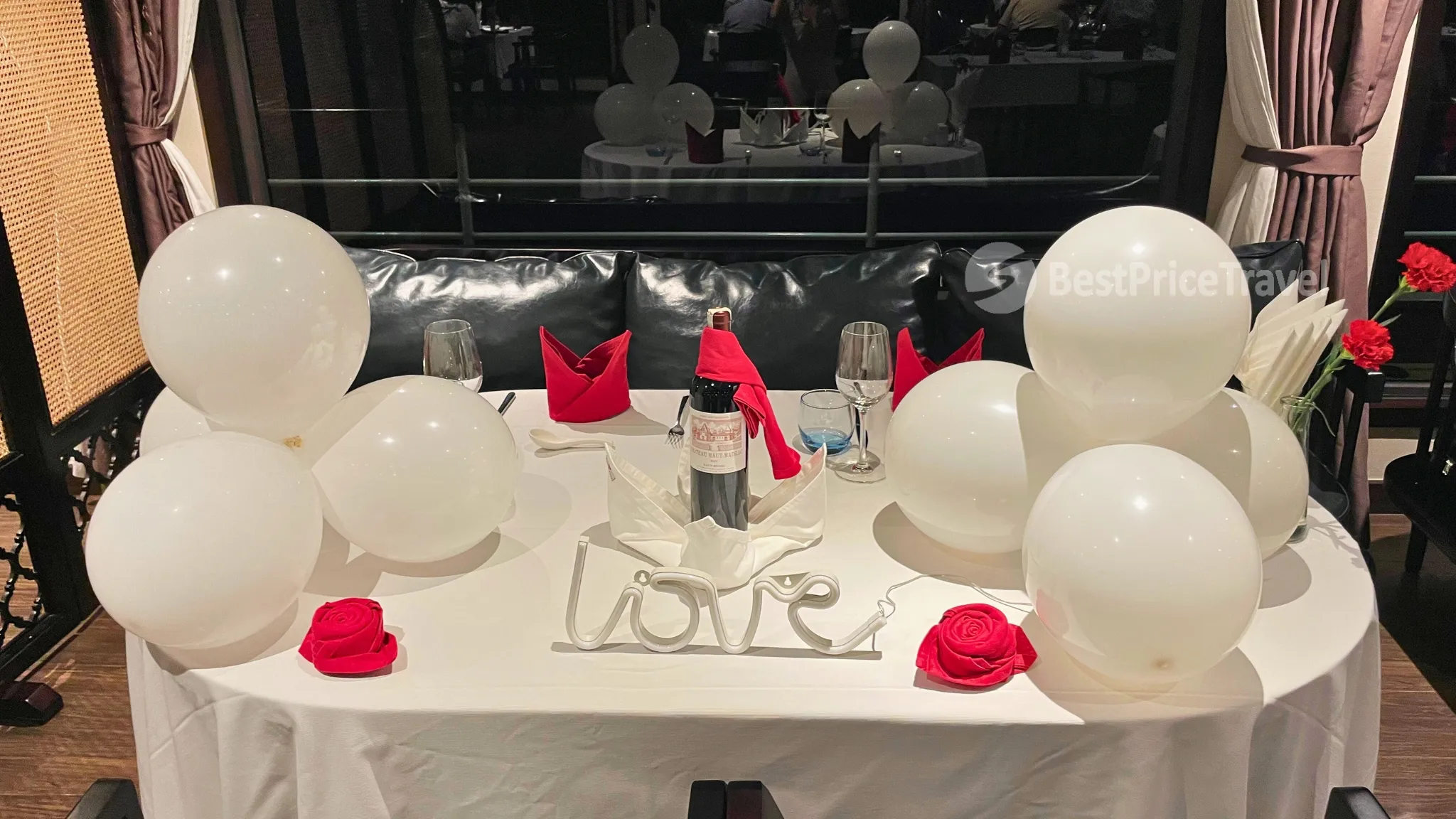 Savor romantic dinner with your lover