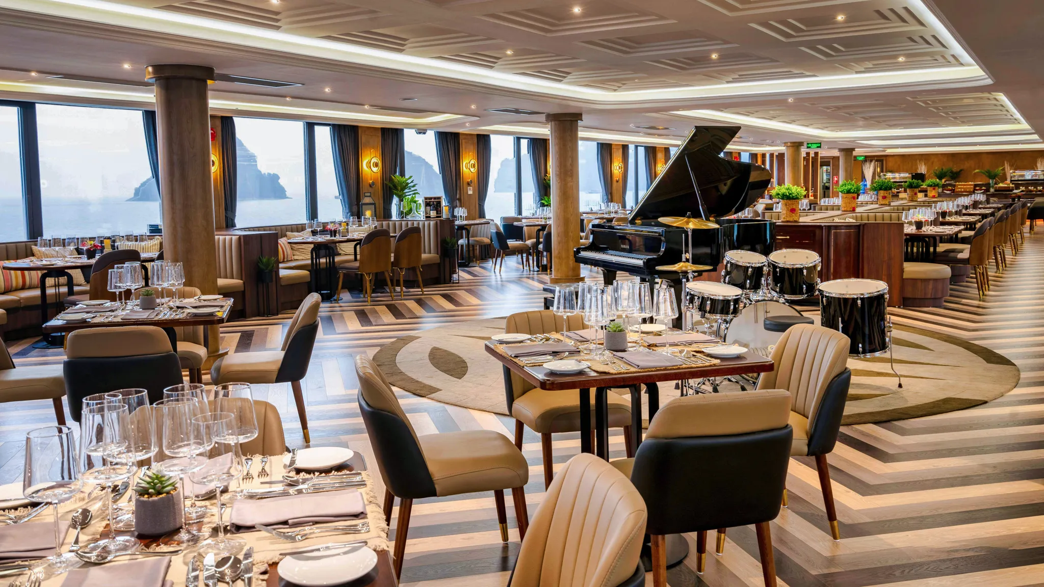 The whole view of onboard restaurant