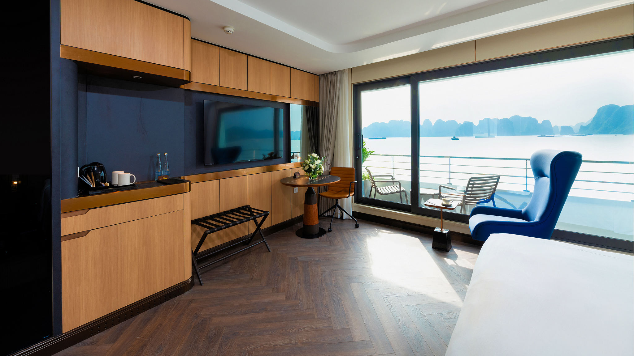 Enjoy view with a wonderful view