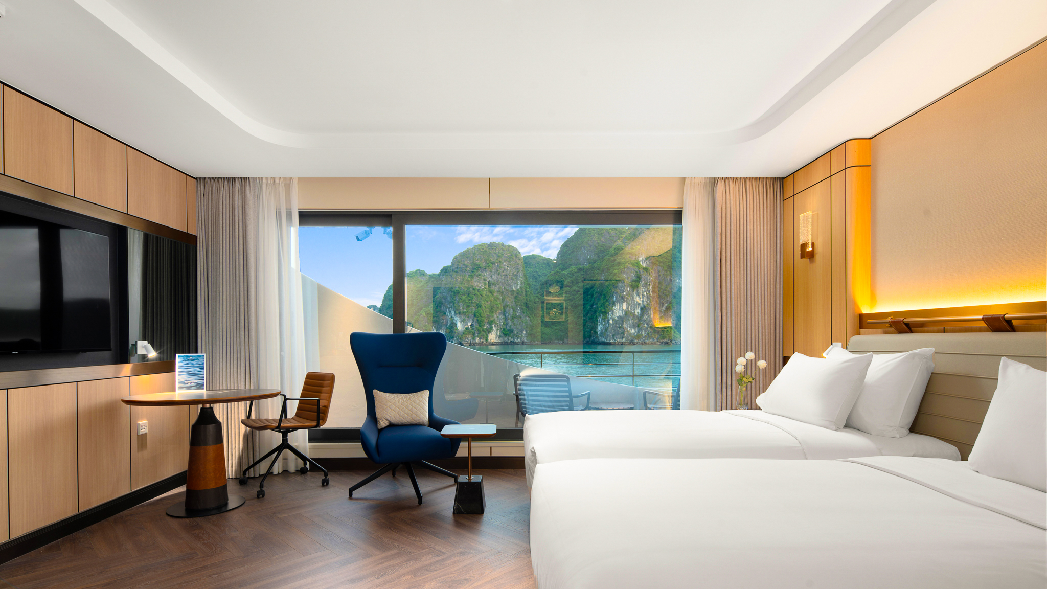 Partial-view balcony