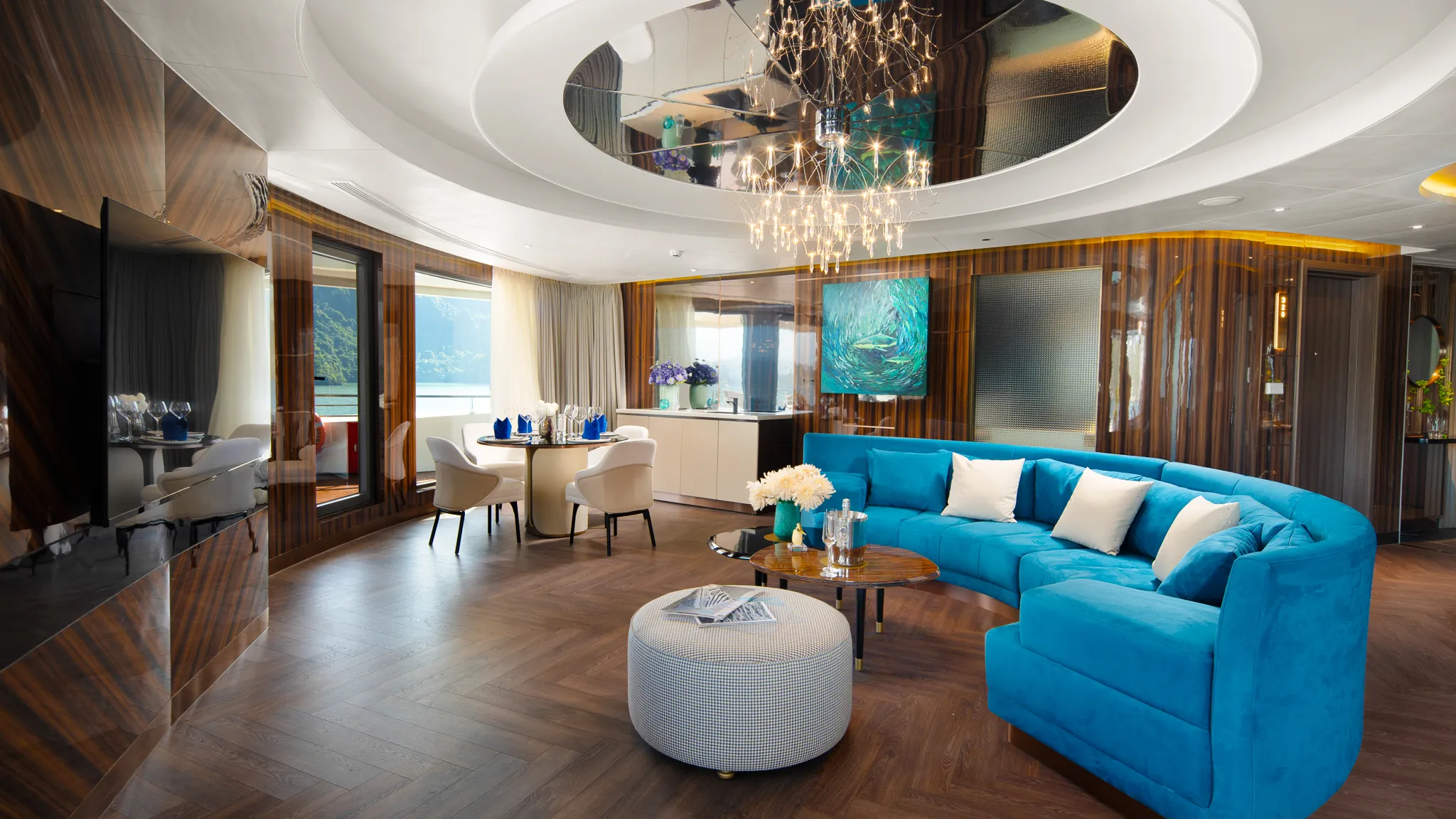 Spacious living room