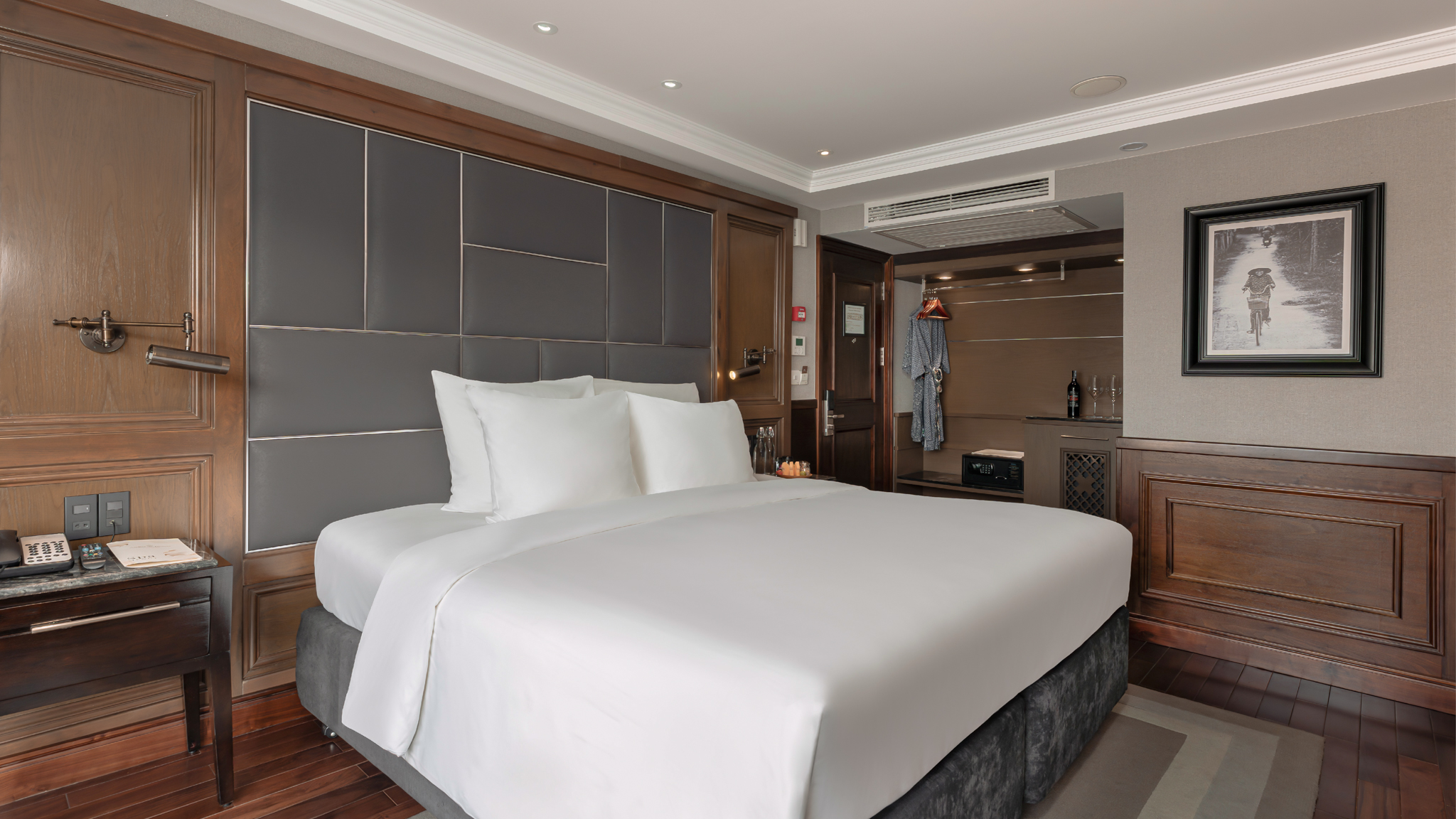 A larger atmosphere on the luxurious cabin