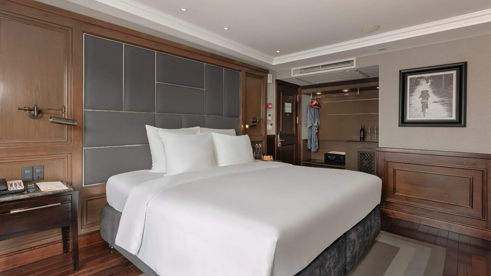 A larger atmosphere on the luxurious cabin