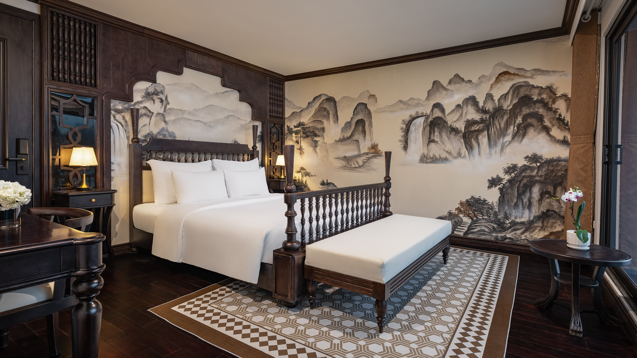 The ancient style in Senior Suite