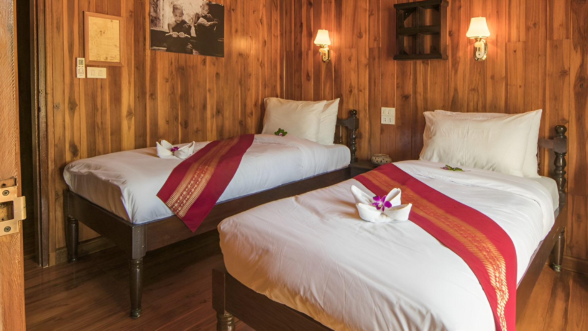 Stay in the Classic Cabin