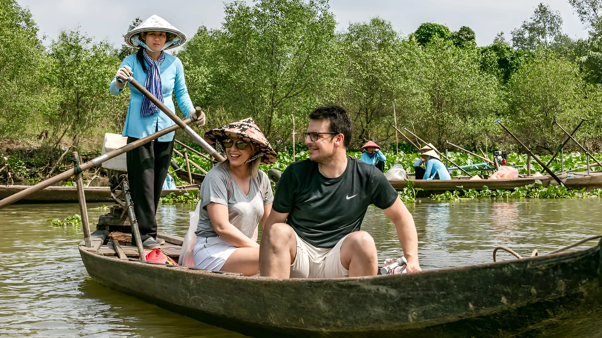 Take a sampan to secluded part